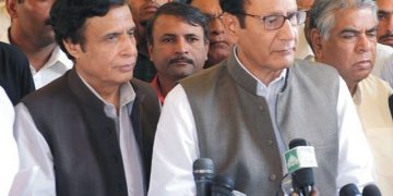 چوڌري ڀائرن جي نيب خلاف درخواست تي ٻڌڻي لاءِ نئين بئنچ قائم