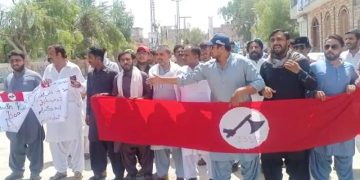 جساف ضلعي نوابشاهه پاران سنڌ ۾ ڌارين کي جعلي ڊوميسائيل جاري ڪرڻ واري عمل خلاف  احتجاج