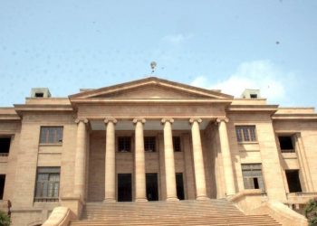 ڪوٽڏيجي ٽائون ڪميٽي چيئرمين جا گرفتاري وارنٽ جاري