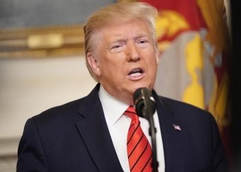 ڊونلڊ ٽرمپ ڪورونا جي وڌيڪ ڪيسن کي ملڪ لاءِ اعزاز قرار ڏئي ڇڏيو