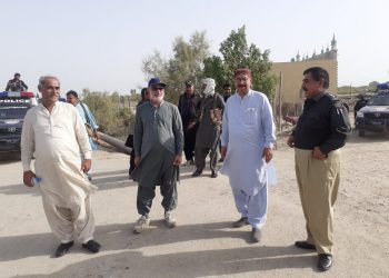 ڪنڌڪوٽ ۾ ايس ايس پي ڪشمور جي حڪم تي ڌاڙيلن خلاف آپريشن، ڏوهارين جي ٺڪاڻن کي باهيون، 10 شڪي گرفتار