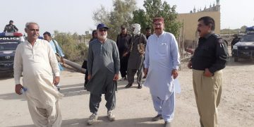 ڪنڌڪوٽ ۾ ايس ايس پي ڪشمور جي حڪم تي ڌاڙيلن خلاف آپريشن، ڏوهارين جي ٺڪاڻن کي باهيون، 10 شڪي گرفتار