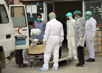 ملڪ ۾ هڪ ڏينهن دوران ڪورونا جا رڪارڊ 5 هزار 834 ڪيس رپورٽ، 101 فوت، فوتين جو انگ 2 هزار 356 ٿي ويو