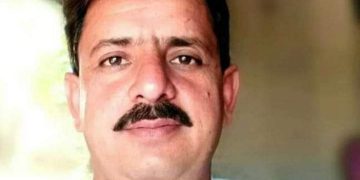 ڪنڊيارو: نامعلوم هٿياربندن جي فائرنگ ۾ ڪار سوار خادم حسين پيرزادو مارجي ويو