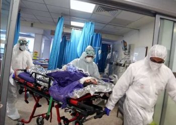 ملڪ ۾ 24 ڪلاڪن دوران ڪرونا جا 4 هزار 960 نوان ڪيس ظاهر، متاثرن جو انگ هڪ لک جي ويجهو پهچي ويو