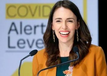 نيوزيلينڊ ڪورونا کي شڪست ڏئي ڇڏي، پابنديون ختم ڪرڻ جو اعلان