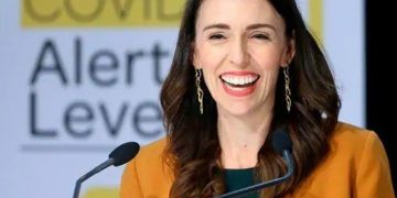 نيوزيلينڊ ڪورونا کي شڪست ڏئي ڇڏي، پابنديون ختم ڪرڻ جو اعلان