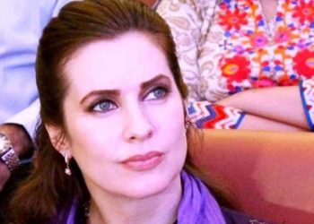 سنٿيا  ڊي رچي خلاف ڪيس داخل ڪرڻ جي درخواست تي پوليس کي ٻيهر نوٽيس  جاري