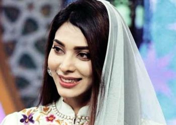 اداڪاره ايشل فياض پاران وڳي پيءُ تي جنسي زيادتي جو الزام