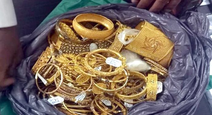 ڪلفٽن مان 10 ڪروڙ رپين جي سون چوري جو ڊراپ سين: دڪاندار گرفتار