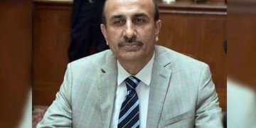 ٹڈی دل کورونا سے زیادہ خطرناک ثابت ہوگا: وزیر زراعت