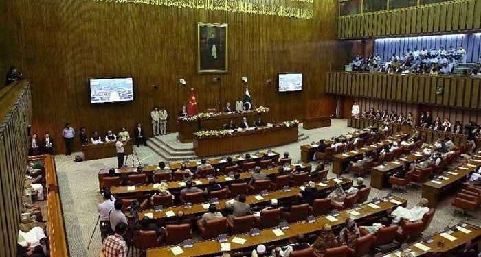 کورونا کا شبہ،3 سینیٹرز کو سینیٹ اجلاس میں شرکت کی اجازت نہ ملی
