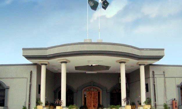 چینی انکوائری رپورٹ پر حکم امتناع ختم، حکومت کو شوگر ملز کیخلاف کارروائی کی اجازت