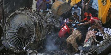 طیارہ حادثہ: مسافروں کی انشورنس قواعد کے مطابق پی آئی اے کو ادا کی جائیگی