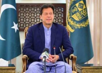 کچھ شعبے بند رہیں گے باقی سب کھول رہے ہیں، کورونا کہیں نہیں جارہا، عوام احتیاط کریں ورنہ اپنا ہی نقصان ہوگا، وزیراعظم