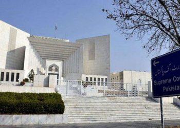 جسٹس قاضی فائز عیسٰی کیس: سپریم کورٹ کے وفاق سے 4 سوالوں کے جواب طلب