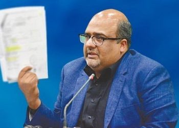 شہزاد اکبر کا جسٹس قاضی فائز عیسٰی کے سوالات کے جواب دینے سے انکار