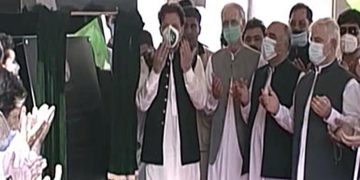 وزیراعظم عمران خان نے بی آرٹی کا افتتاح کردیا