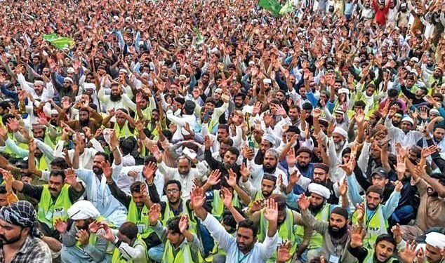 گستاخانہ خاکوں پر فرانس کیخلاف ملک بھر میں مظاہرے، ہزاروں افراد کی شرکت