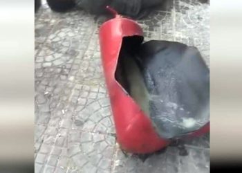 گلشن اقبال میں آگ بجھانے والا سلنڈر پھٹنے سے ایک دکان دار جاں بحق دوسرا شدید زخمی