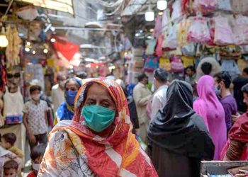 پاکستان میں‌ کورونا پھیلنے کا خدشہ،روک تھام کیلئے مارکیٹیں 10 بجے بند کرنیکا فیصلہ