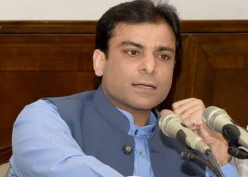 حکومت کا 10 کلو آٹے کا تھیلا 650 سے کم کر کے 490 روپے کرنے کا اعلان
