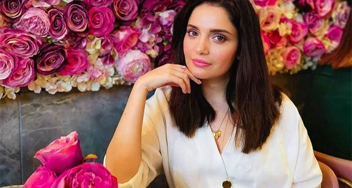 Armeena Khan takes a short break from social media