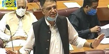 World slowly coming to same decision on lockdown as PM Imran envisaged: Asad Umar