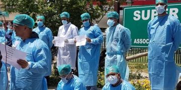 Doctors in Indian occupied Kashmir face harassment, detention amid pandemic