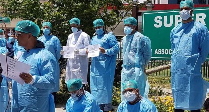 Doctors in Indian occupied Kashmir face harassment, detention amid pandemic