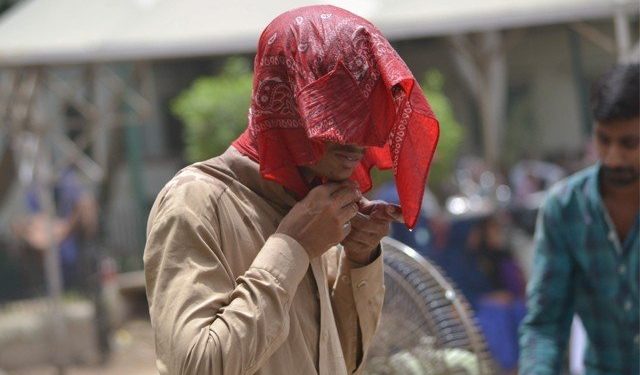 Met dept forecasts mild heatwave in Karachi next week