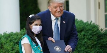 Pakistani-American girl honoured by President Trump for heroics during COVID-19 pandemic