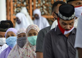 Virus lockdowns stifle Eid celebrations as infections rise