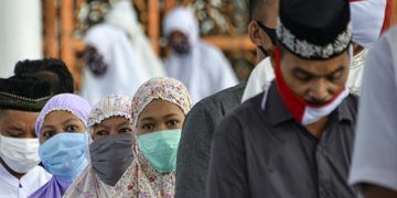 Virus lockdowns stifle Eid celebrations as infections rise