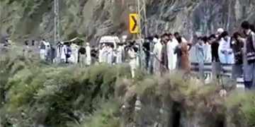 Four die as passenger van plunges into ditch in Neelam Valley