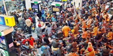 Shortage of petrol adds to misery of citizens across Pakistan