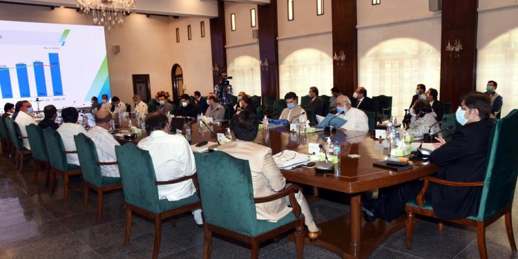 Sindh cabinet agrees to raise salaries of govt employees by 10% in budget