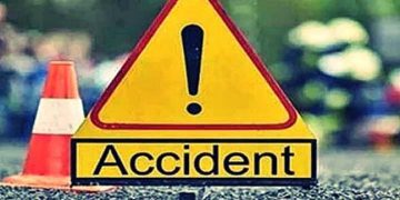 Four killed as truck overturns near Sanghar