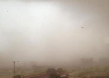 Dust storms kill 6 in Karachi, may hit the city again today
