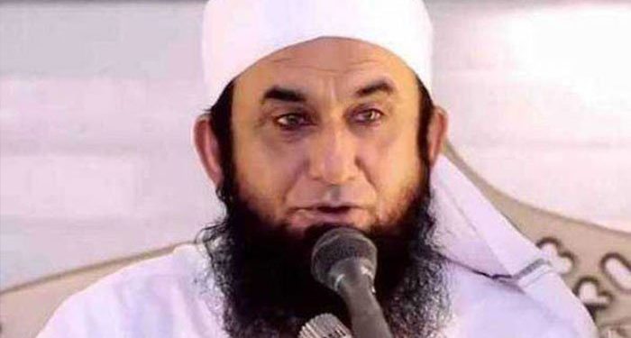 Maulana Tariq Jamil injured after falling due to low blood pressure