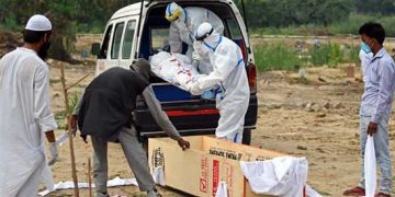 India caseload surges as experts warn of virus going airborne