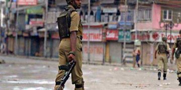 Indian troops martyr Kashmiri youth in Pulwama