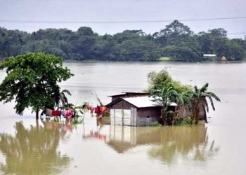 Monsoon floods in India and Nepal kill at least 189, displace nearly 4mn people