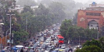 Thundershowers, rainfall to continue in Karachi today: MET office