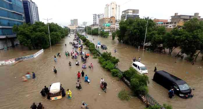 47 dead, city in shambles as PMD forecasts more rain in Karachi today