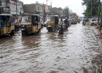 Two killed as fourth spell of monsoon rains inundates Karachi streets