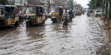 Two killed as fourth spell of monsoon rains inundates Karachi streets