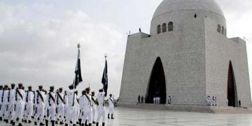 Change of guards ceremonies held at Quaid, Iqbal’s mausoleums on Independence Day