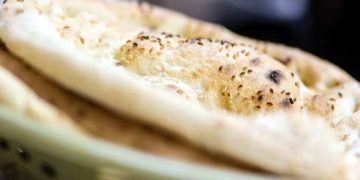 Balochistan nanbais go on strike demand fixing roti price at Rs30