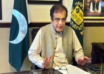 Politics and crime must be separated: Shibli Faraz
